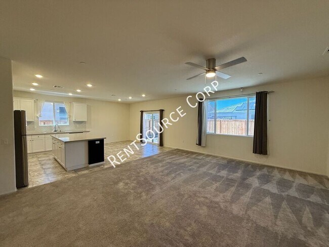 Foto del edificio - 3309 Sonya Ave