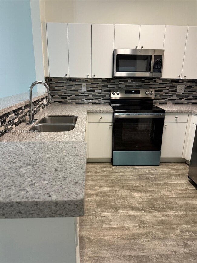 Foto del edificio - 2217 SE 23rd Ave