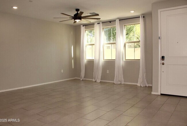 Foto del edificio - 2625 S Peppertree Dr