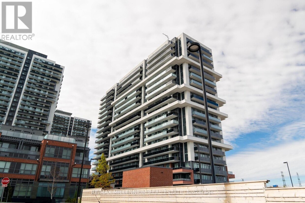 Photo principale - 2545 Simcoe St N