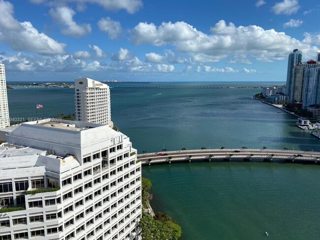 Foto del edificio - 701 Brickell Key Blvd