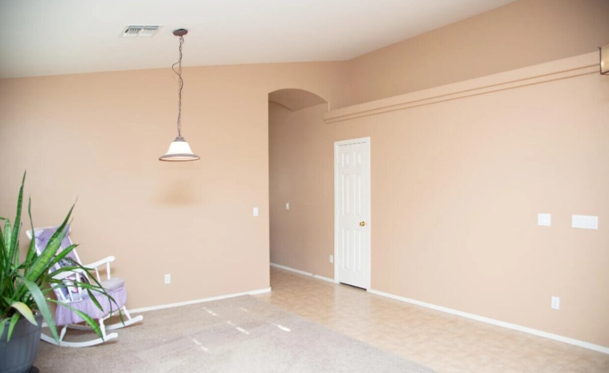 Building Photo - 581 W Enchanted Desert Dr
