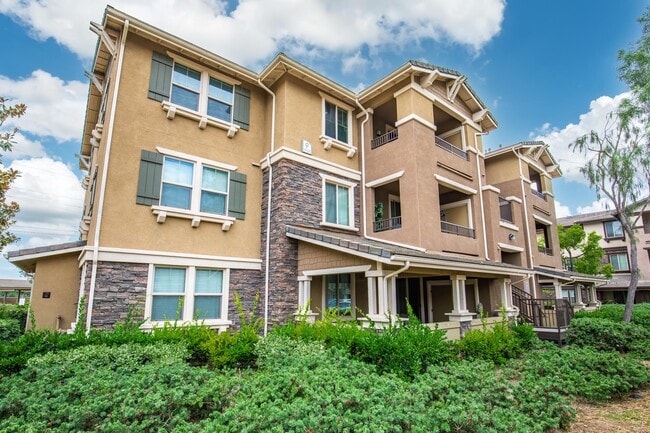 Building Photo - Meadow Square Apartment Homes