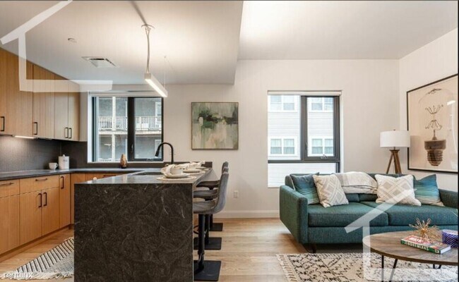 Building Photo - 3 br, 2 bath House - 83 Gardner St Apt 300D