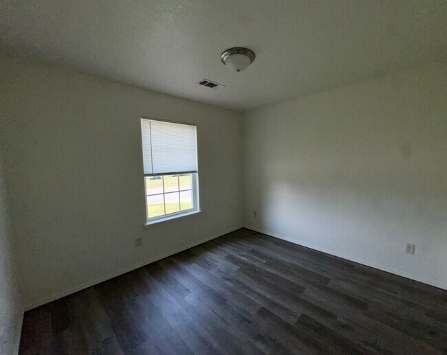 Foto del edificio - 128 Lanita Cir