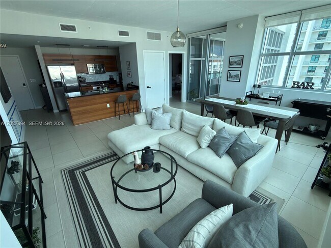 Foto del edificio - 3301 NE 1st Ave