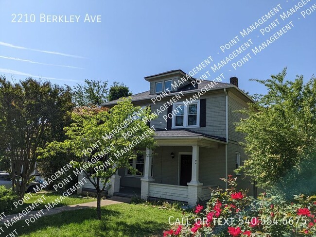 Building Photo - AMAZING 4 bed 2 full bath (FULL HOUSE)