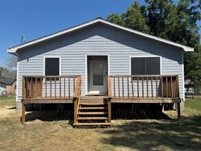 Building Photo - 505 Palacios St