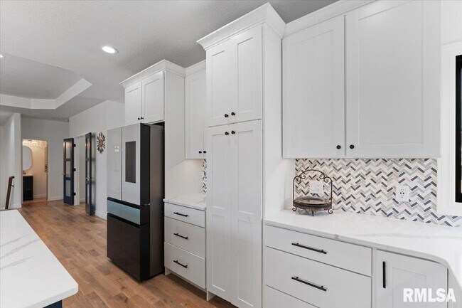 Foto del edificio - 6817 Timber Ct