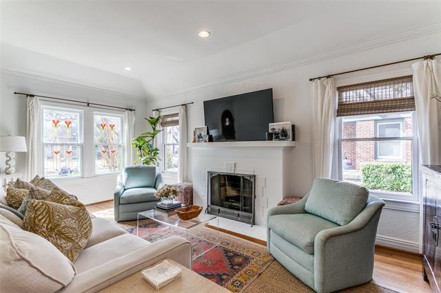 Foto del edificio - 5527 Mercedes Ave