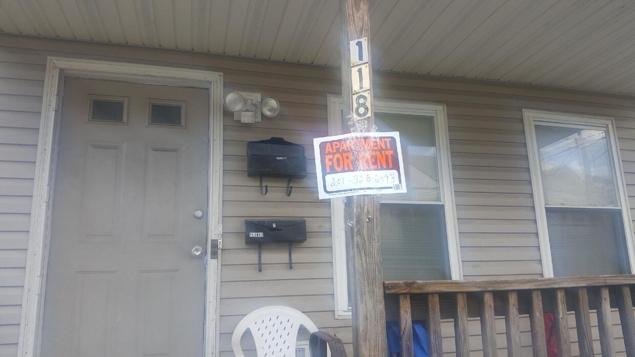 Primary Photo - 118 Butler St