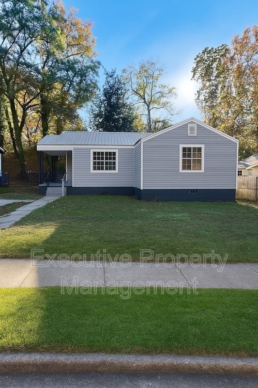 Primary Photo - 756 Vanderbilt St