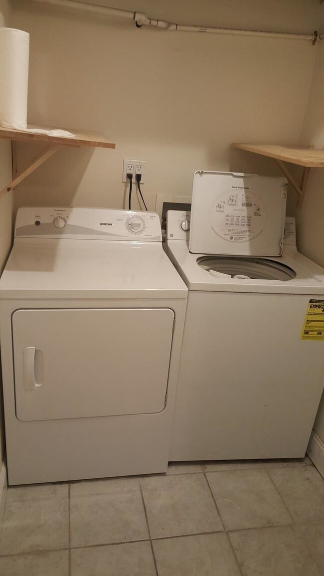 Building Photo - 71 Lafayette Ave