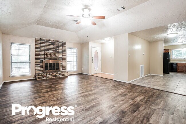 Foto del edificio - 20235 Timber Forest Dr