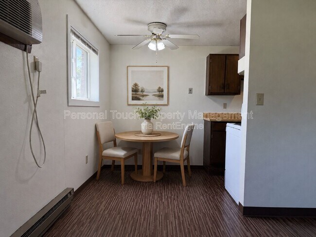 Building Photo - 212 9th Ave S