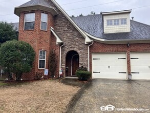 Building Photo - 191 Castlehill Dr
