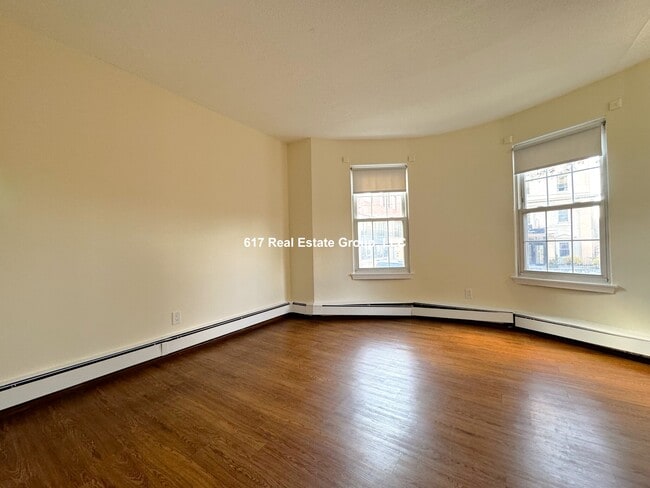 Foto del edificio - 70 S Huntington Ave