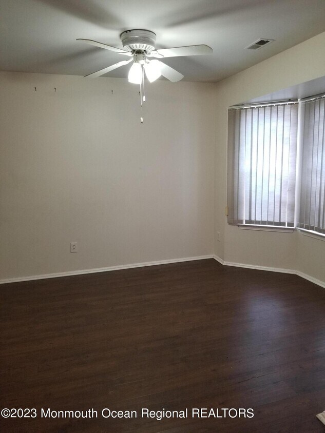 Foto del edificio - 408 Dorchester Way