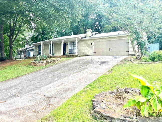 Foto del edificio - 1276 Fernhill Dr