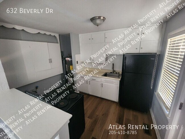 Building Photo - 632 Beverly Dr N