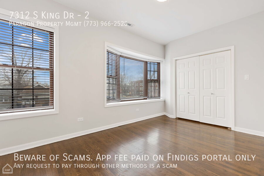 Foto principal - 7312 S King Dr