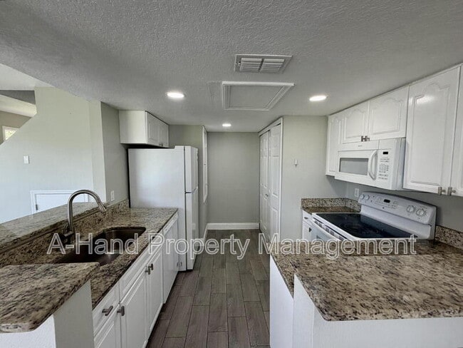 Photo - 1334 Washington Palm Loop Apartment