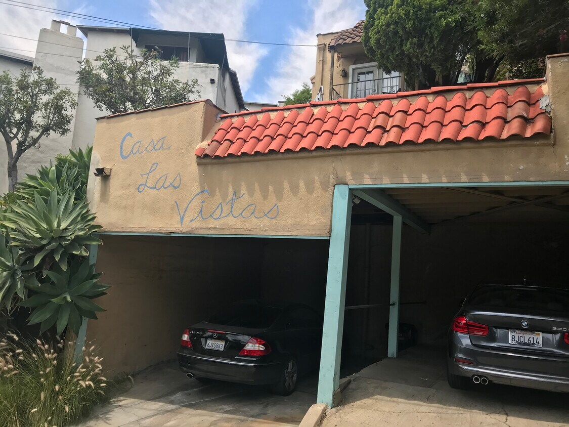 Primary Photo - 3965 Cumberland Ave