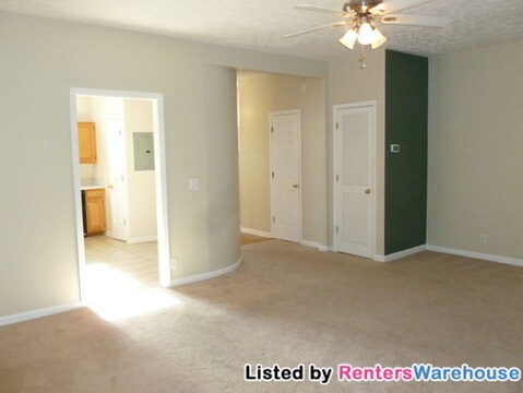 Building Photo - 410 Leisure Ln