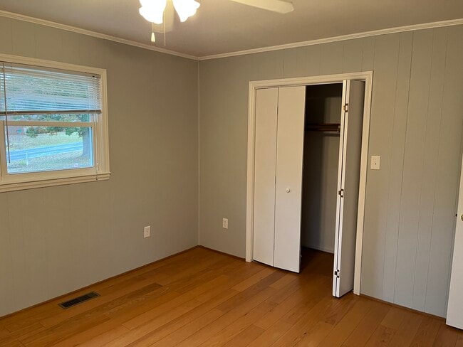 Building Photo - 154 Ward Curry Rd