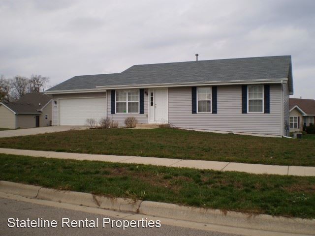 Primary Photo - 3 br, 1.5 bath House - 3136 Holiday Dr.