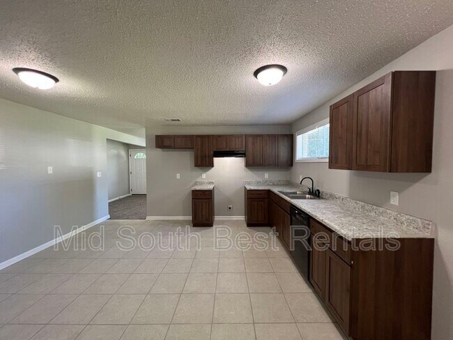 Building Photo - 3066 Lenta Cove