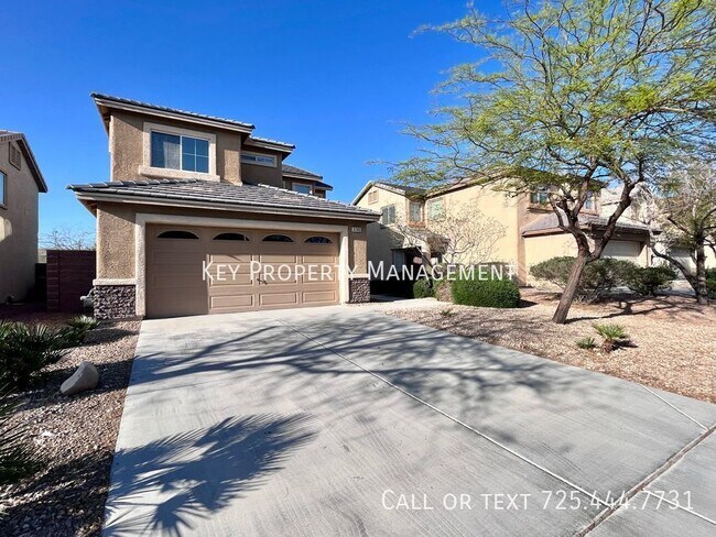 Foto del edificio - GORGEOUS 3 BED 2.5 BATH 2 STORY HOME IN HE...