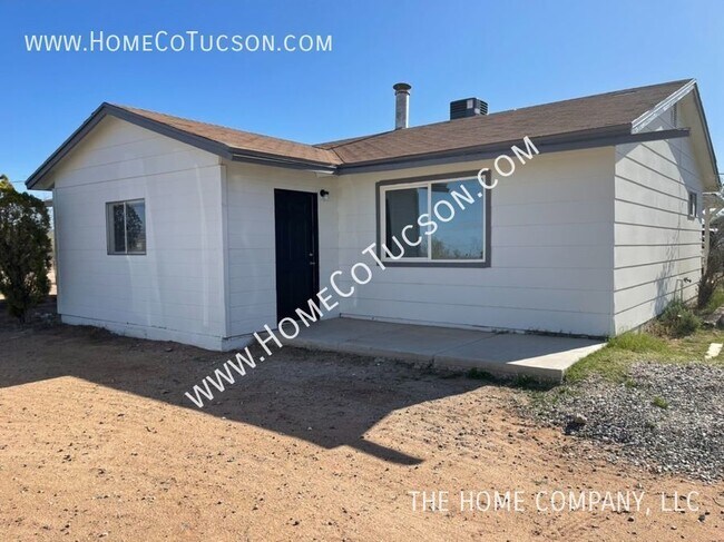 Building Photo - HORSE PROPERTY 6031 S South Arrow: 3 bedro...