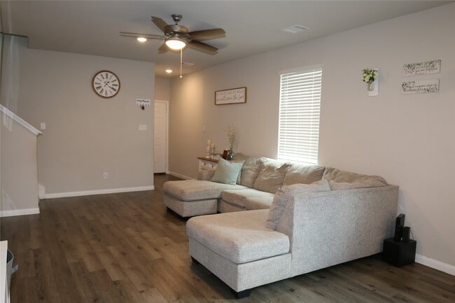 Building Photo - 1336 Mount Blanc Path