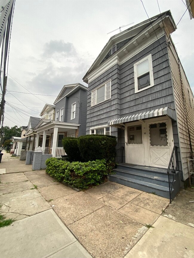 Building Photo - 85 Sunset Ave