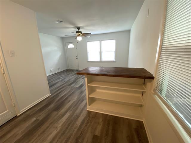 Building Photo - 425 Wanda Way