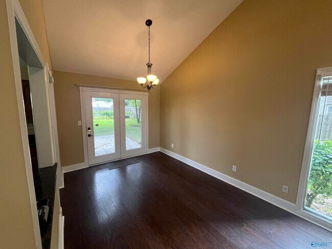 Building Photo - 14909 Clovercrest Dr SE