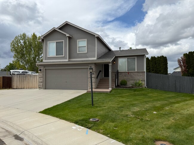 Foto del edificio - 8103 Waterfowl Ave