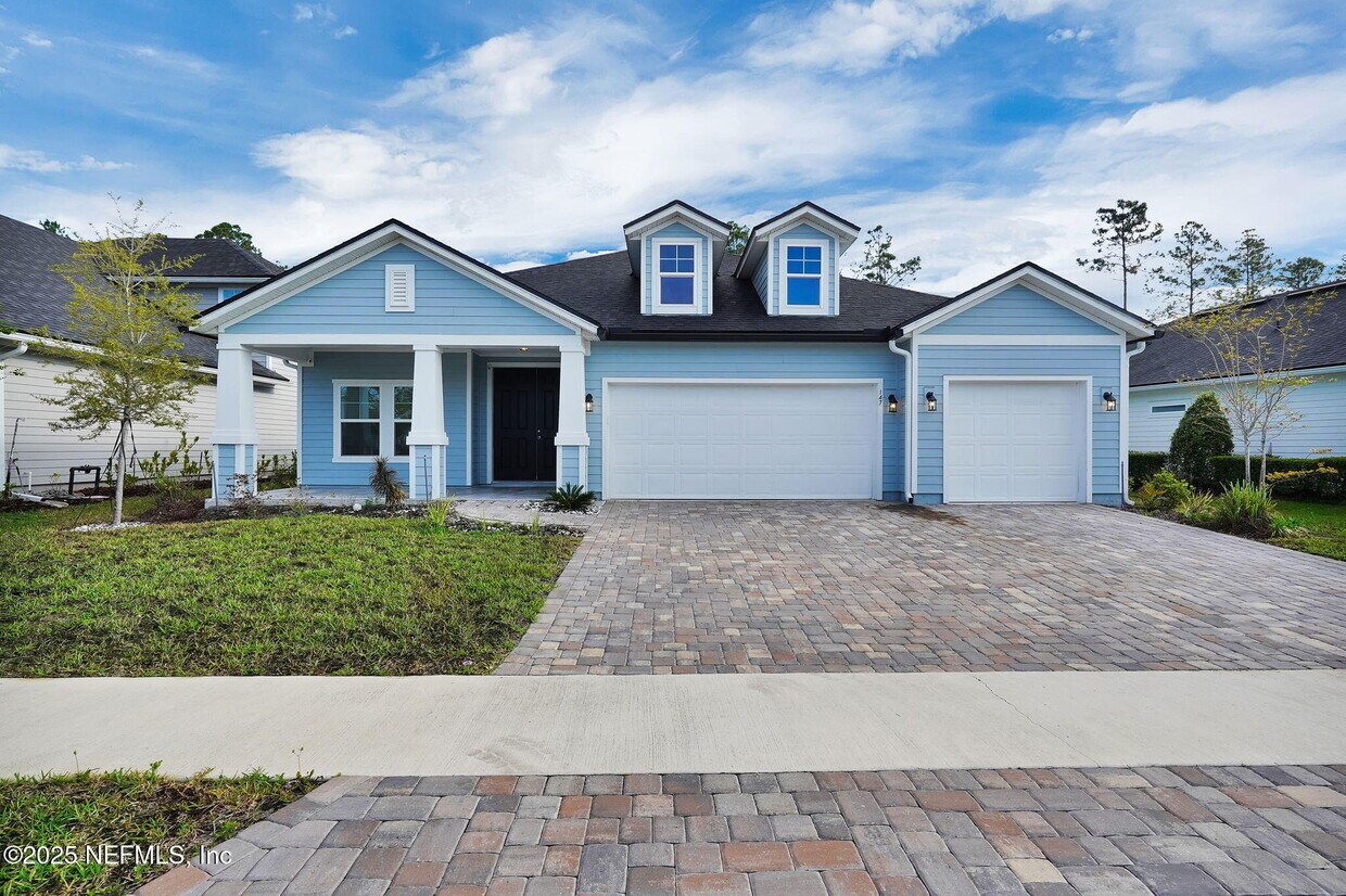 Foto principal - 147 Holly Forest Dr