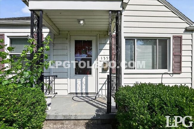 Building Photo - 1357 Corry Ave