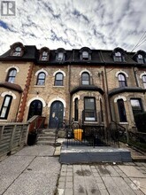 Building Photo - 177-177 Carlton St.