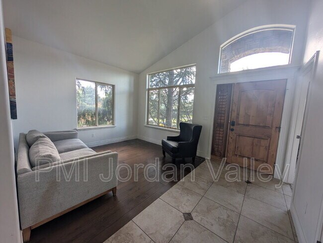 Building Photo - 14457 Gray Fox Dr