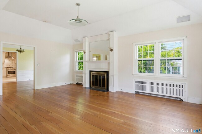 Foto del edificio - 24 Highbrook Rd