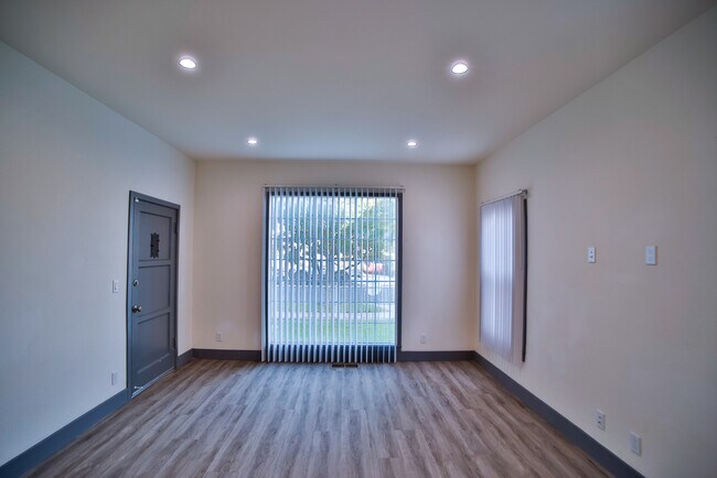 Foto del edificio - 3015 Virginia Rd