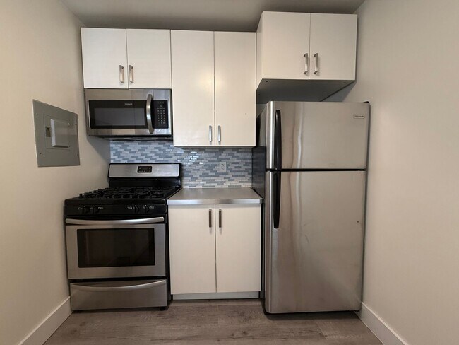 Foto del edificio - Updated 1BR Apt available now!