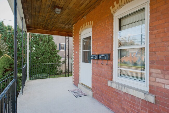 Foto del edificio - 181 Newington Rd