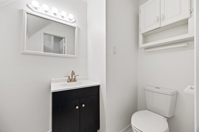 Foto del edificio - 12 Dewthread Ct