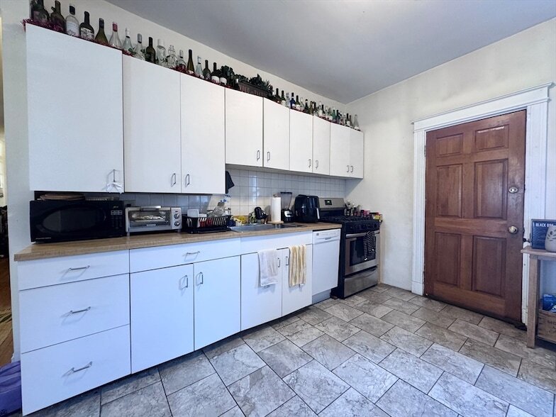 Photo - 260 Aspinwall Avenue Unit 1