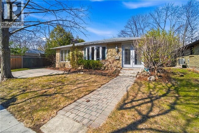 Building Photo - 481 Anthony Dr