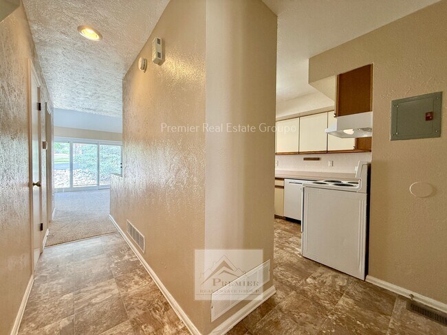 Foto del edificio - 1240 Darby St